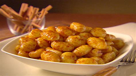 Gnocchi alla veneta, ricetta con zucchero e cannella.